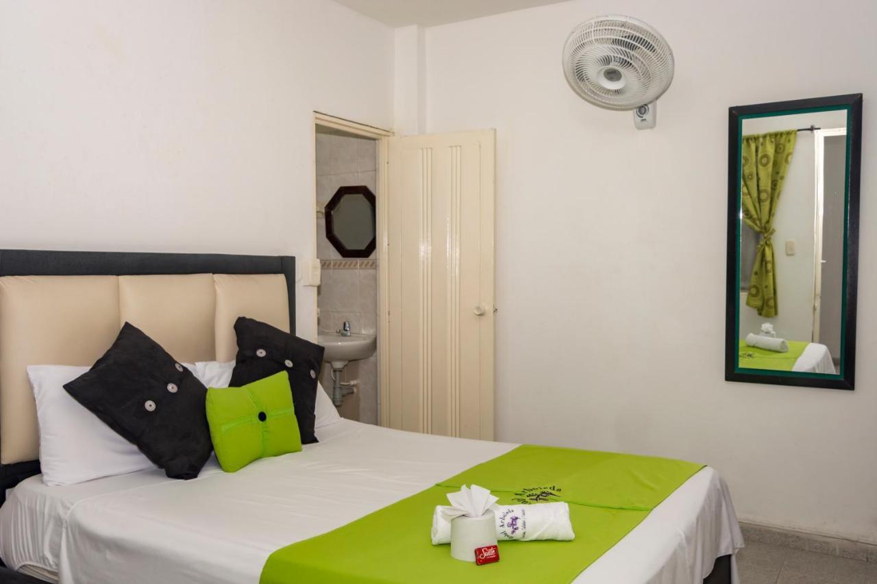 Hotel Arboleda Йопал Екстериор снимка